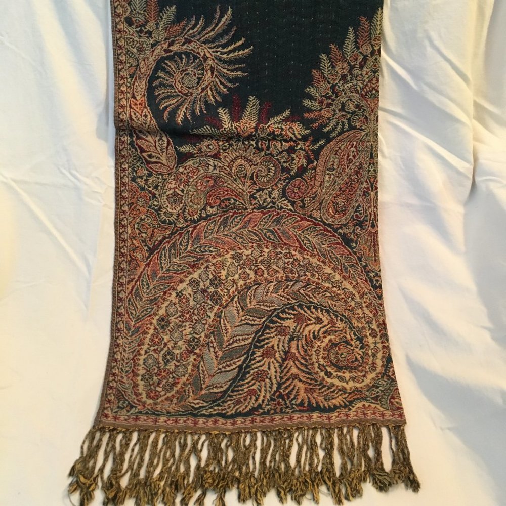 Unique Design Lady's Scarf  27" x 72"